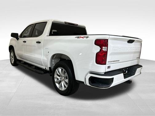 Summit White 2024 Chevrolet Silverado 1500 Custom
