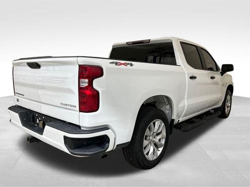 Summit White 2024 Chevrolet Silverado 1500 Custom