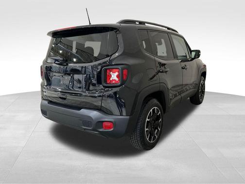 Black Clearcoat 2023 Jeep Renegade Latitude