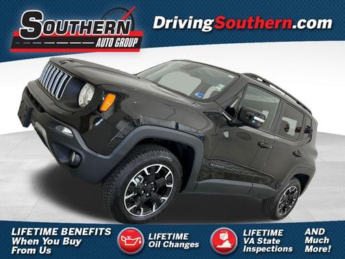 Black Clearcoat 2023 Jeep Renegade Latitude