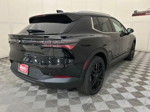 2026 Chevrolet Equinox EV LT 2