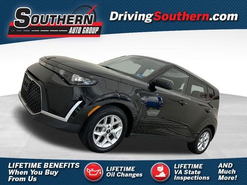 Fusion Orange 2023 Kia Soul LX