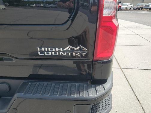 Black 2025 Chevrolet Silverado 1500 High Country