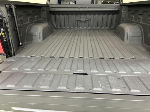 Black 2025 Chevrolet Silverado 1500 High Country