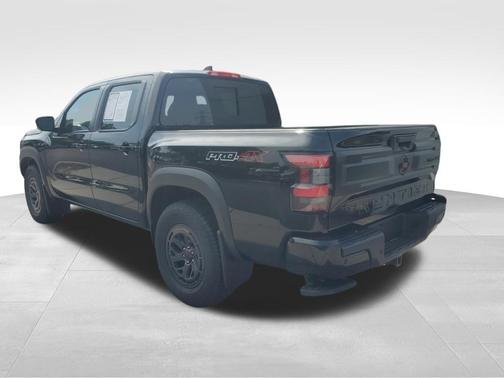 Black 2025 Nissan Frontier PRO-4X