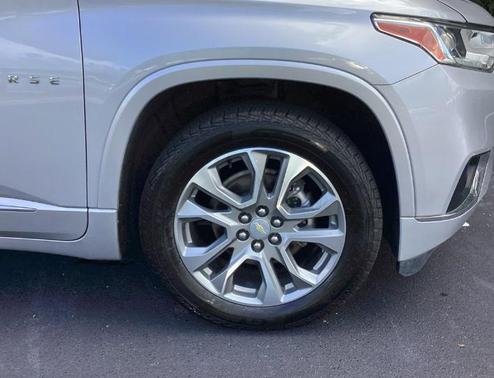 2021 Chevrolet Traverse Premier