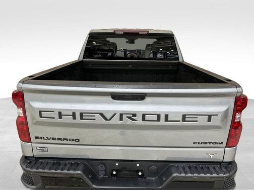 Sterling Gray Metallic 2024 Chevrolet Silverado 1500 Custom Trail Boss