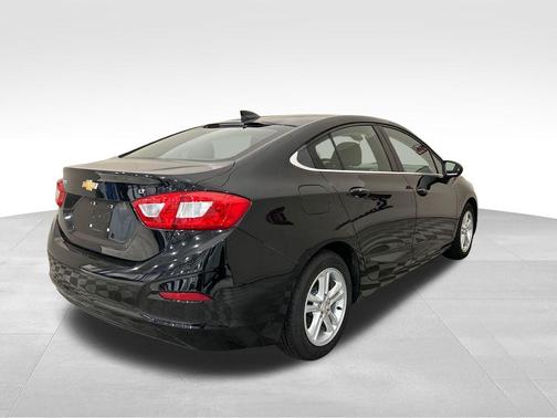 Mosaic Black Metallic 2016 Chevrolet Cruze LT Automatic