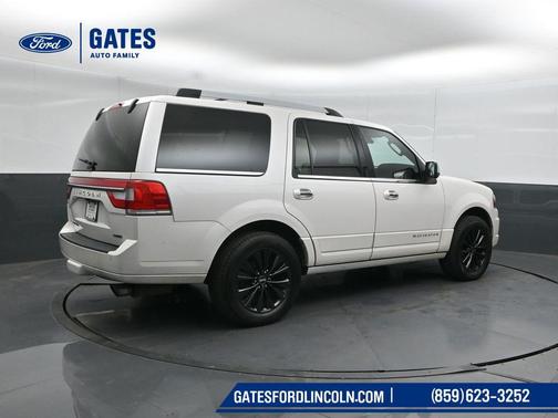 White Platinum Clearcoat Metallic 2016 Lincoln Navigator Select