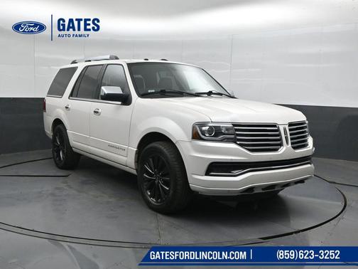 White Platinum Clearcoat Metallic 2016 Lincoln Navigator Select