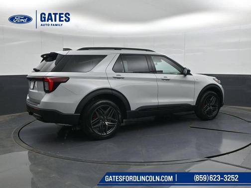 Avalanche Gray 2027 Ford Explorer ST-Line