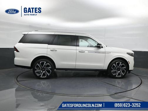 Pristine White Metallic Tri-Coat 2026 Lincoln Navigator Reserve
