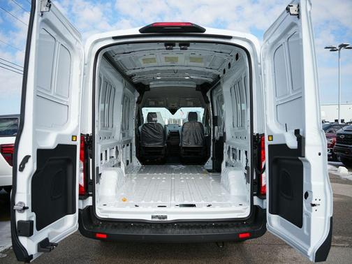 Oxford White 2026 Ford Transit-250 Base