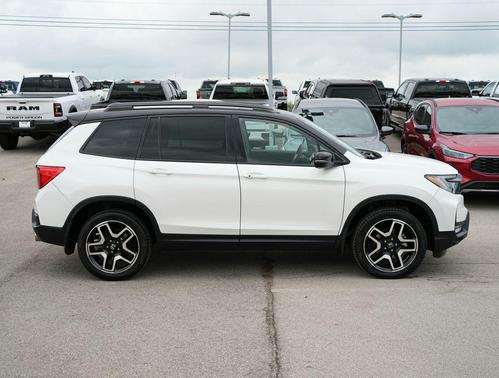 Platinum White Pearl 2022 Honda Passport AWD Elite