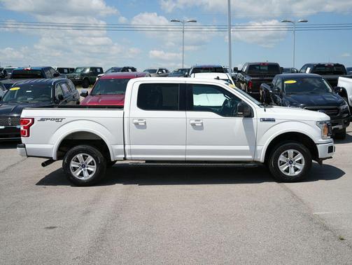 Oxford White 2019 Ford F-150 XLT