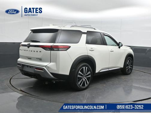 Pearl White Tricoat 2023 Nissan Pathfinder Platinum 4WD