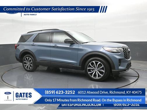 2025 Ford Explorer ST-Line