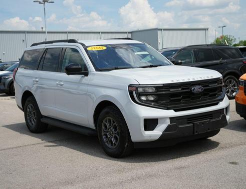 Silver Metallic 2025 Ford Expedition Active