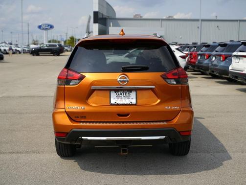 2017 Nissan Rogue SL