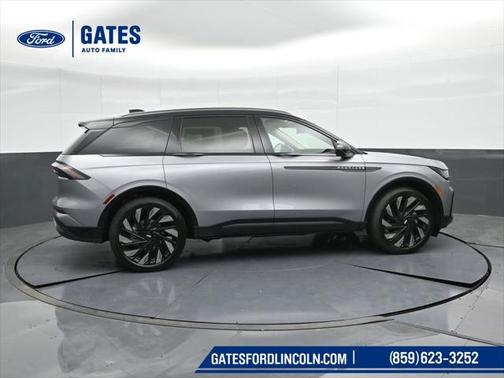2025 Lincoln Nautilus Reserve