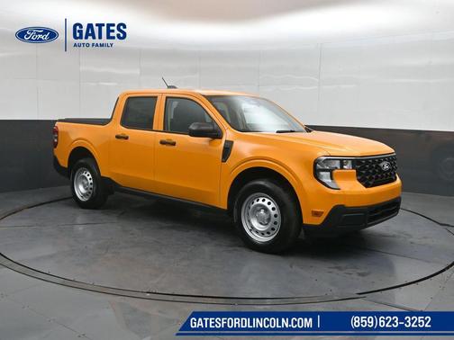Orange Fury Metallic Tri-Coat 2026 Ford Maverick XL