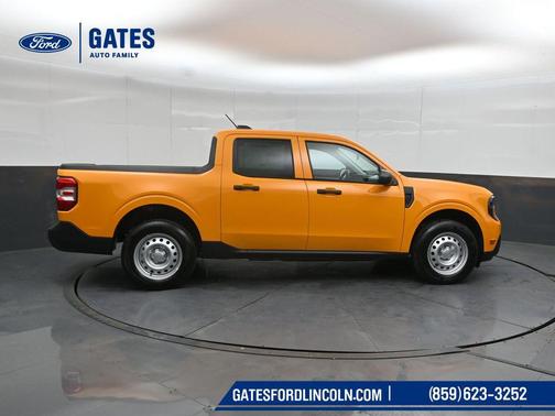 Orange Fury Metallic Tri-Coat 2026 Ford Maverick XL