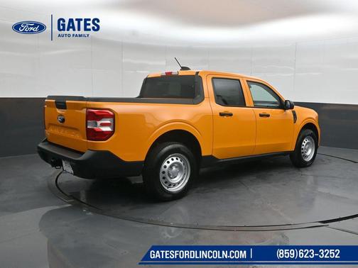 Orange Fury Metallic Tri-Coat 2026 Ford Maverick XL