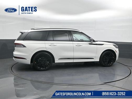 Pristine White Metallic Tri-Coat 2026 Lincoln Aviator Reserve AWD