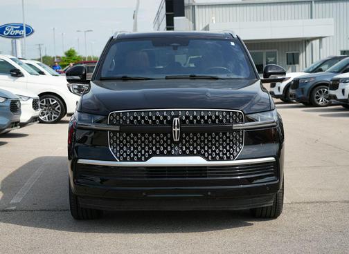 Black Metallic 2025 Lincoln Navigator Reserve