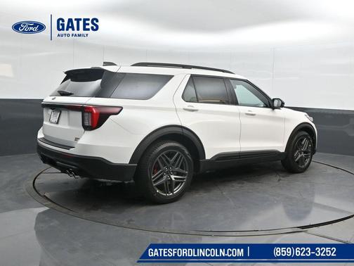 Star White Metallic Tri-Coat 2026 Ford Explorer ST
