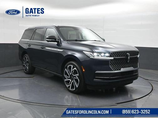 Flight Blue Metallic Clearcoat 2026 Lincoln Navigator Reserve