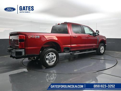 Ruby Red Metallic Tinted Clearcoat 2027 Ford F-250 XLT