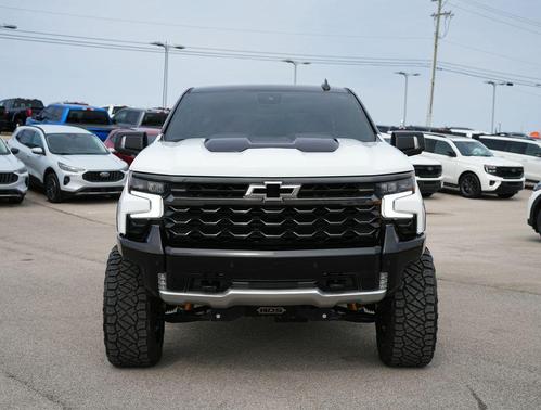 Summit White 2026 Chevrolet Silverado 1500 ZR2