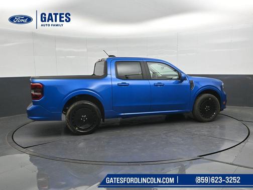 Velocity Blue 2026 Ford Maverick Lobo Standard