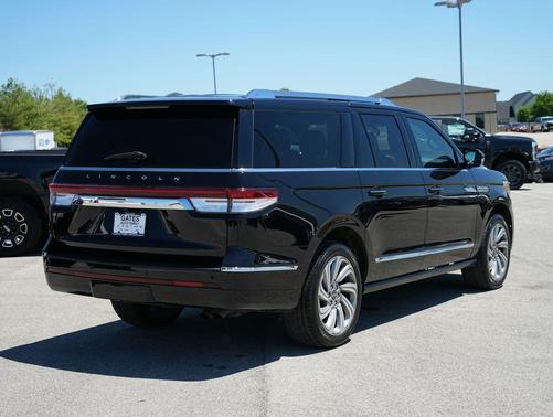 Infinite Black Metallic Clearcoat 2023 Lincoln Navigator Reserve