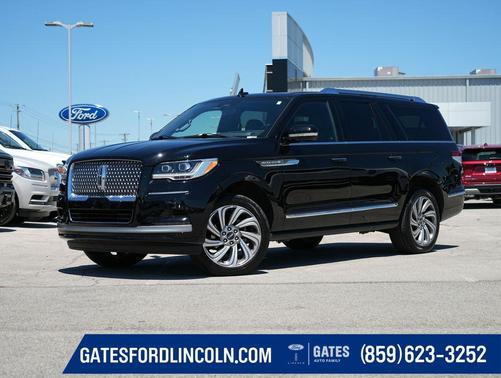 Infinite Black Metallic Clearcoat 2023 Lincoln Navigator Reserve
