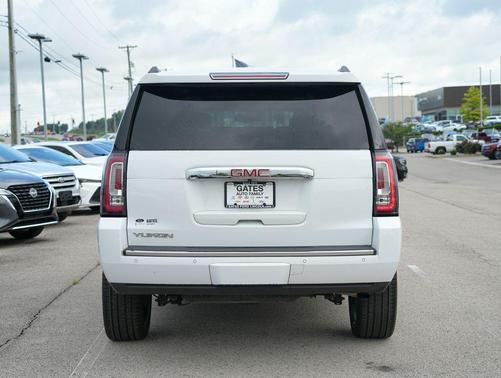 Summit White 2019 GMC Yukon Denali