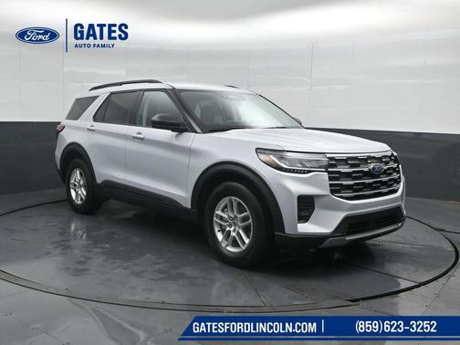 Space White Metallic 2026 Ford Explorer Active