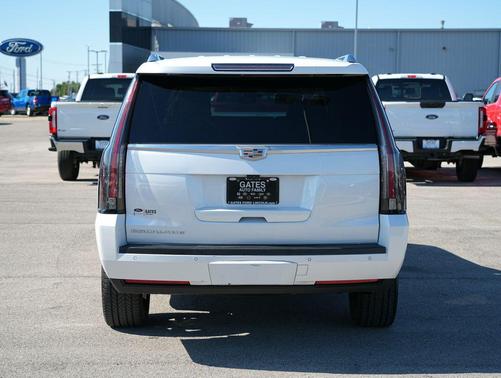 Crystal White Tricoat 2019 Cadillac Escalade ESV Luxury