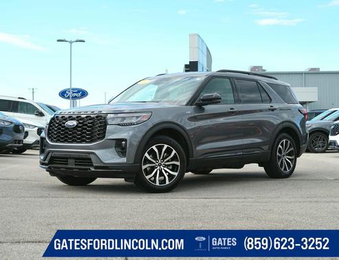Gray Metallic 2025 Ford Explorer ST-Line
