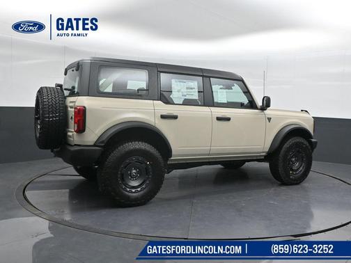 Desert Sand 2025 Ford Bronco Base
