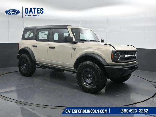 Desert Sand 2025 Ford Bronco Base