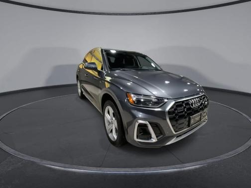 2023 Audi Q5 45 S line Premium Plus