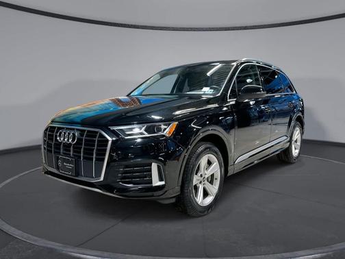 2022 Audi Q7 45 Premium