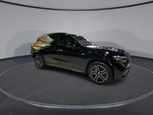 2025 Mercedes-Benz GLC 350e Base 4MATIC