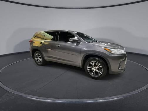 2017 Toyota Highlander LE