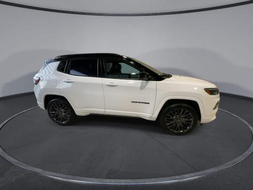 2022 Jeep Compass Altitude