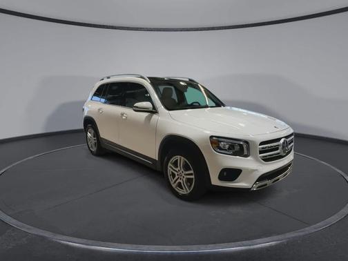 Polar White 2022 Mercedes-Benz GLB 250 Base 4MATIC