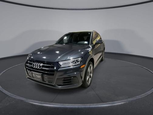 2020 Audi Q5 45 Titanium Premium