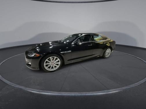 2016 Jaguar XJ XJ R-Sport